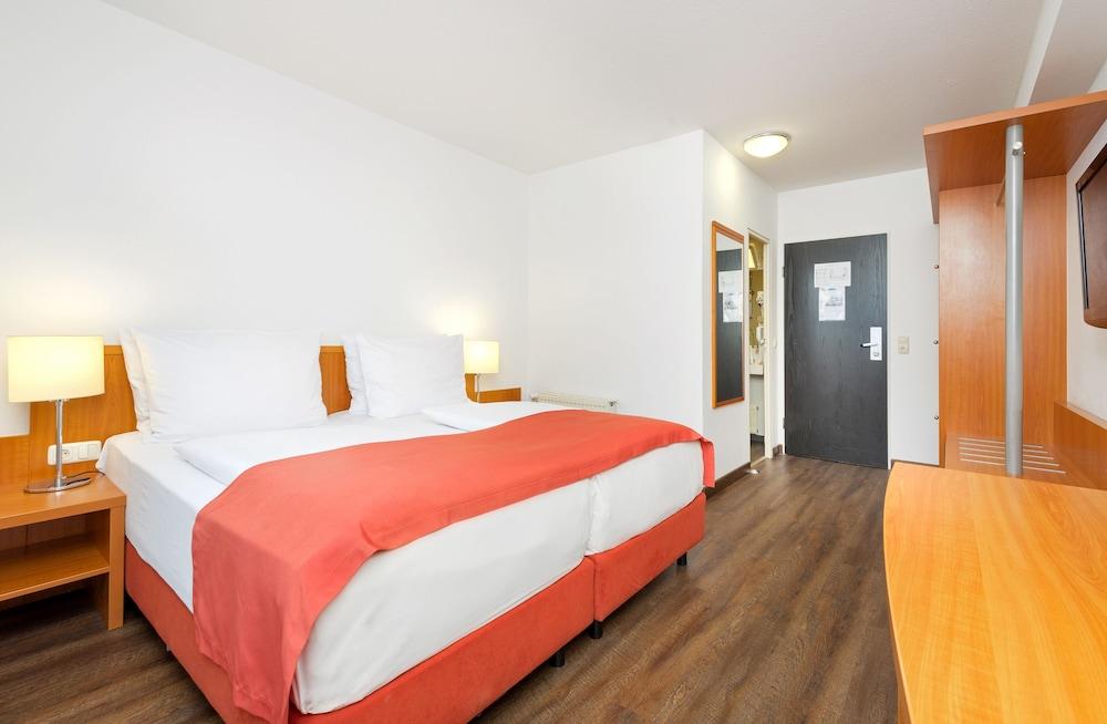 Center Affiliated By Melia Hotel München